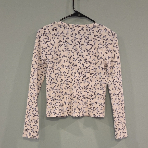 Old Navy White and Blue Button Front Rib-Knit Fitted Long Sleeve To Size Small - Picture 6 of 8